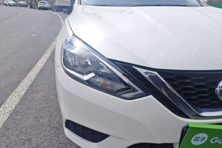 Used Nissan Sylphy 2021 Classic 1.6XE CVT Comfort Edition Right Front Headlight