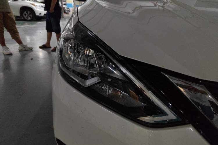 Used Nissan Sylphy 2021 Classic 1.6XE CVT Comfort Edition Right Front Headlight
