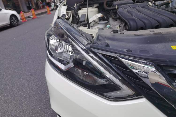 Used Nissan Sylphy 2021 Classic 1.6XL CVT Luxury Edition Right Front Headlight