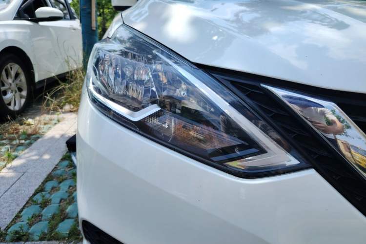 Used Nissan Sylphy 2021 Classic 1.6XE CVT Comfort Edition Right Front Headlight