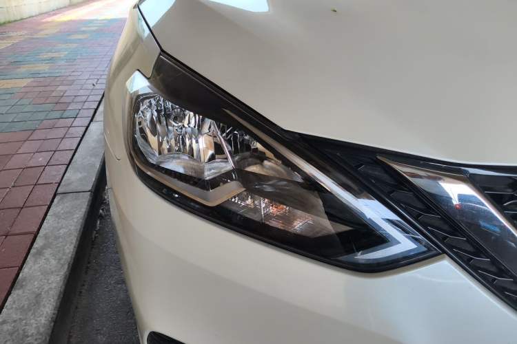 Used Nissan Sylphy 2021 Classic 1.6XL CVT Luxury Edition Right Front Headlight