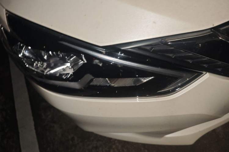Used Nissan Sylphy 2021 Classic 1.6XE CVT Comfort Edition Right Front Headlight