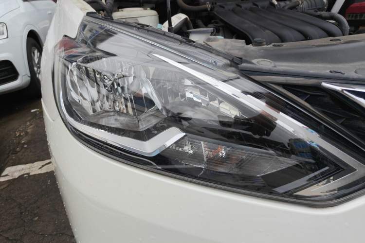 Used Nissan Sylphy 2021 Classic 1.6XE CVT Exclusive Edition Right Front Headlight