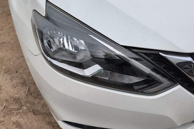 Used Nissan Sylphy 2021 Classic 1.6XE CVT Comfort Edition Right Front Headlight