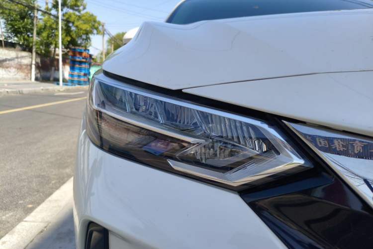 Used Nissan Sylphy 2021 1.6L XL CVT Enjoyment Edition Right Front Headlight