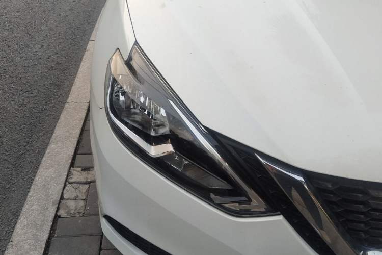 Used Nissan Sylphy 2021 Classic 1.6XE CVT Comfort Edition Right Front Headlight