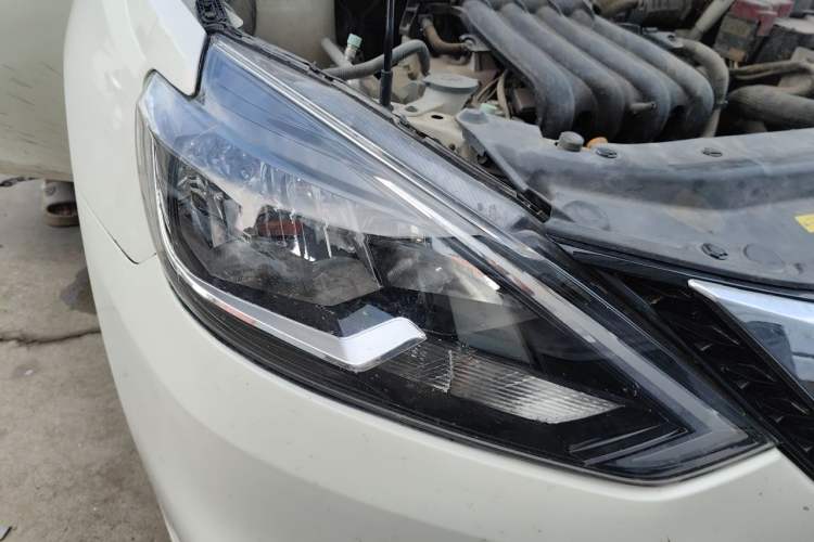 Used Nissan Sylphy 2021 Classic 1.6XE Manual Comfort Edition Right Front Headlight