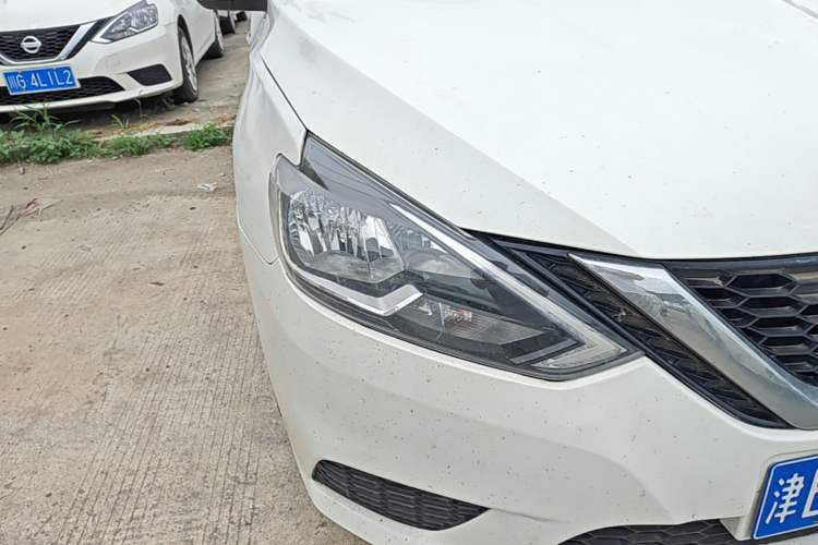 Used Nissan Sylphy 2021 Classic 1.6XE CVT Exclusive Edition Right Front Headlight