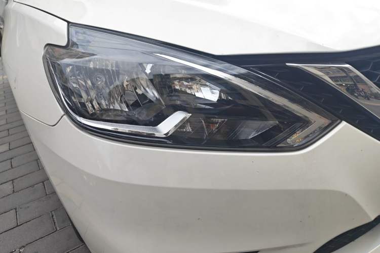 Used Nissan Sylphy 2021 Classic 1.6XL CVT Luxury Edition Right Front Headlight