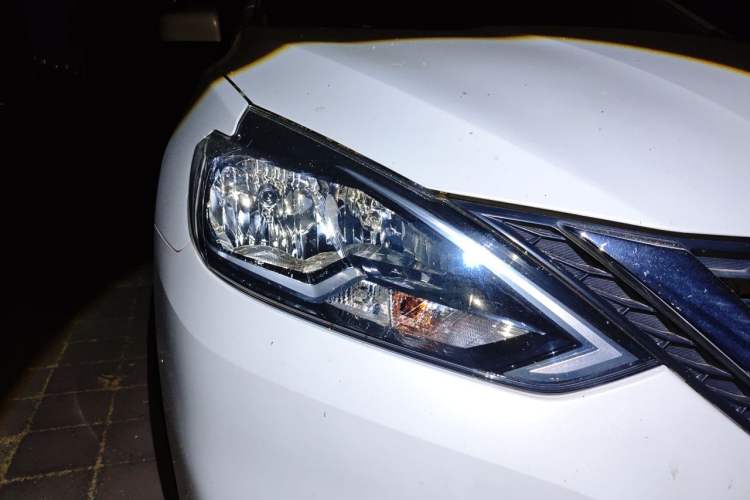 Used Nissan Sylphy 2021 Classic 1.6XE CVT Comfort Edition Right Front Headlight