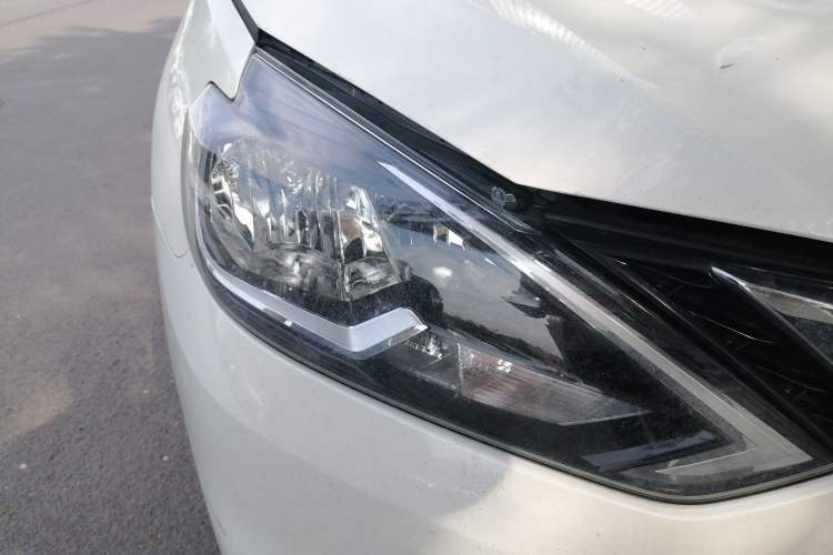 Used Nissan Sylphy 2021 Classic 1.6XE CVT Comfort Edition Right Front Headlight