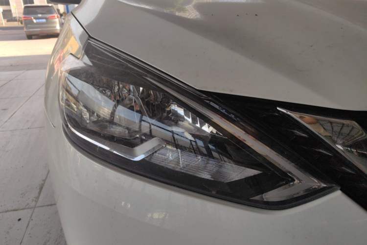 Used Nissan Sylphy 2021 Classic 1.6XL Manual Luxury Edition Right Front Headlight