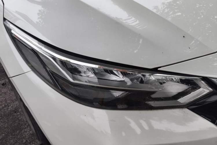 Used Nissan Sylphy 2021 1.6L XL CVT Enjoyment Edition Right Front Headlight
