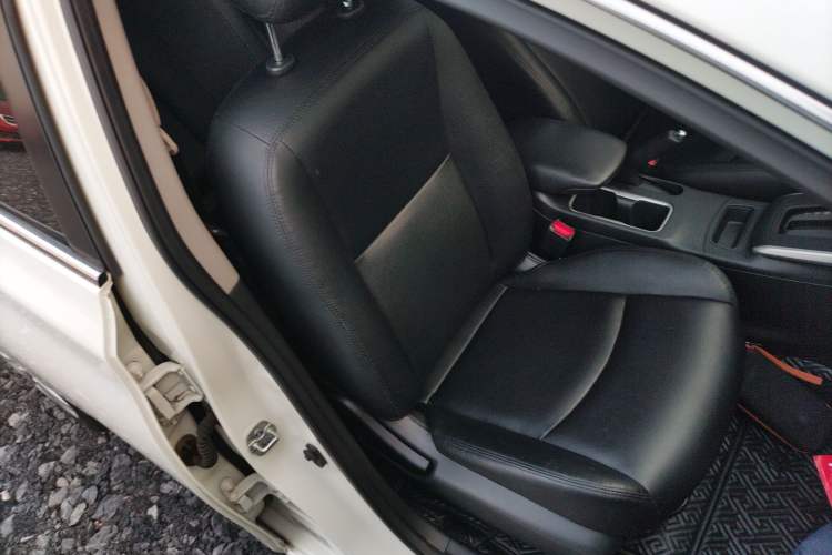 Used Nissan Sylphy 2021 Classic 1.6XE CVT Comfort Edition Right Front Seat