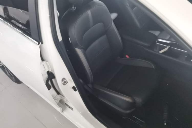 Used Nissan Sylphy 2021 1.6L XL CVT Enjoyment Edition Right Front Seat