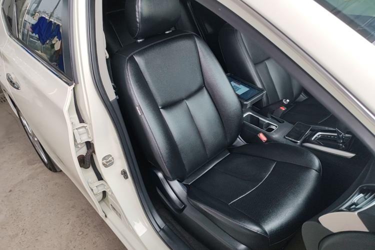 Used Nissan Sylphy 2021 Classic 1.6XL CVT Luxury Edition Right Front Seat