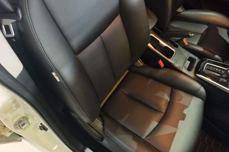 Used Nissan Sylphy 2021 Classic 1.6XL CVT Luxury Edition Right Front Seat