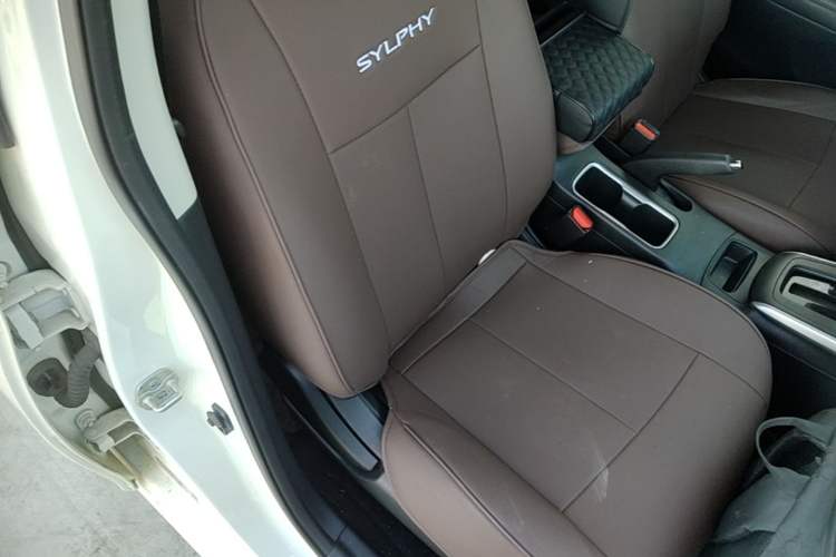 Used Nissan Sylphy 2021 Classic 1.6XL CVT Luxury Edition Right Front Seat