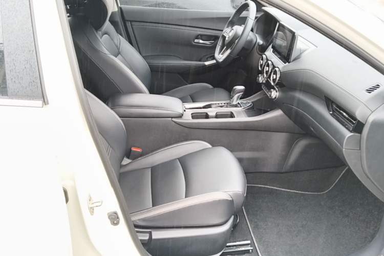 Used Nissan Sylphy 2021 1.6L XL CVT Enjoyment Edition Right Front Seat