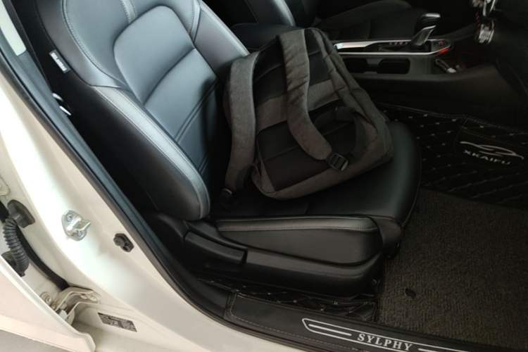 Used Nissan Sylphy 2021 1.6L XL CVT Enjoyment Edition Right Front Seat