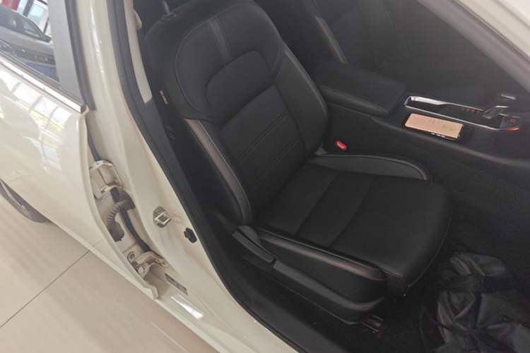 Used Nissan Sylphy 2021 1.6L XL CVT Enjoyment Edition Right Front Seat