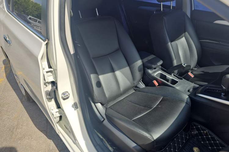 Used Nissan Sylphy 2021 Classic 1.6XE CVT Comfort Edition Right Front Seat