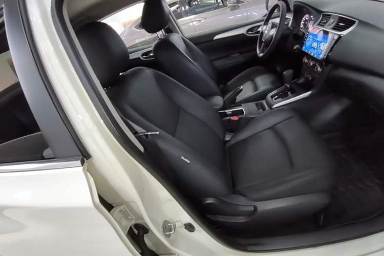 Used Nissan Sylphy 2021 Classic 1.6XE CVT Comfort Edition Right Front Seat