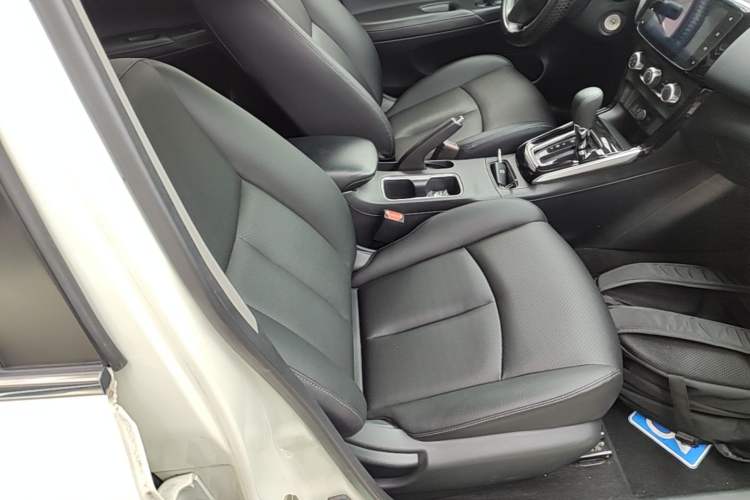 Used Nissan Sylphy 2021 Classic 1.6XL CVT Luxury Edition Right Front Seat