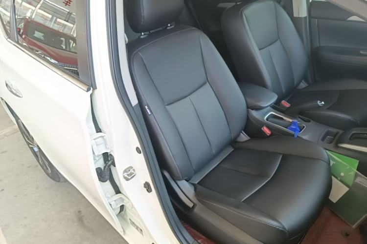 Used Nissan Sylphy 2021 Classic 1.6XE CVT Exclusive Edition Right Front Seat