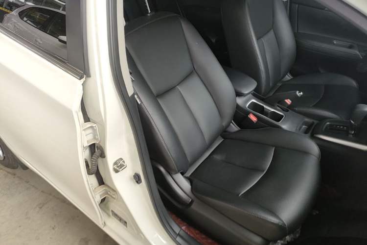 Used Nissan Sylphy 2021 Classic 1.6XE CVT Comfort Edition Right Front Seat