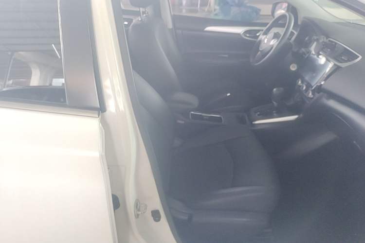 Used Nissan Sylphy 2021 Classic 1.6XE CVT Comfort Edition Right Front Seat