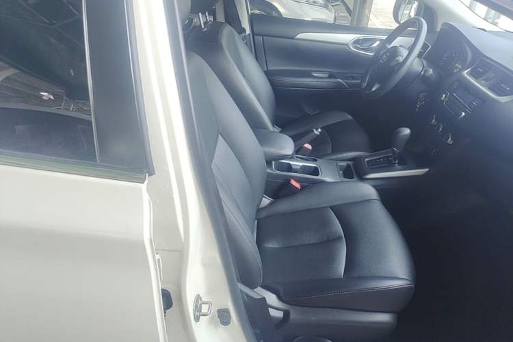 Used Nissan Sylphy 2021 Classic 1.6XL CVT Luxury Edition Right Front Seat
