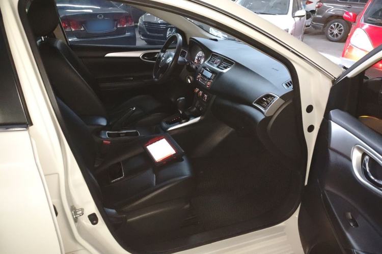 Used Nissan Sylphy 2021 Classic 1.6XE CVT Exclusive Edition Right Front Seat