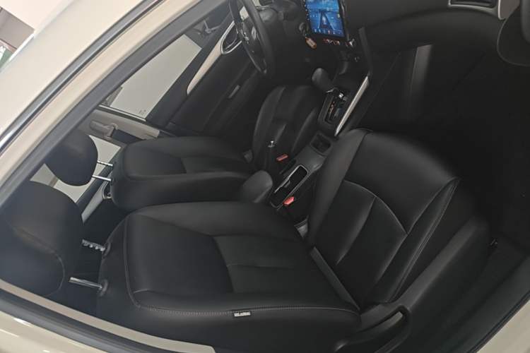 Used Nissan Sylphy 2021 Classic 1.6XE CVT Exclusive Edition Right Front Seat
