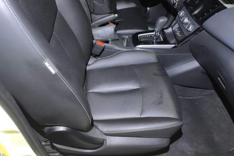 Used Nissan Sylphy 2021 Classic 1.6XL CVT Luxury Edition Right Front Seat
