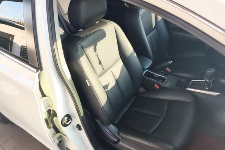Used Nissan Sylphy 2021 Classic 1.6XL CVT Luxury Edition Right Front Seat