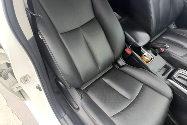 Used Nissan Sylphy 2021 Classic 1.6XL CVT Luxury Edition Right Front Seat