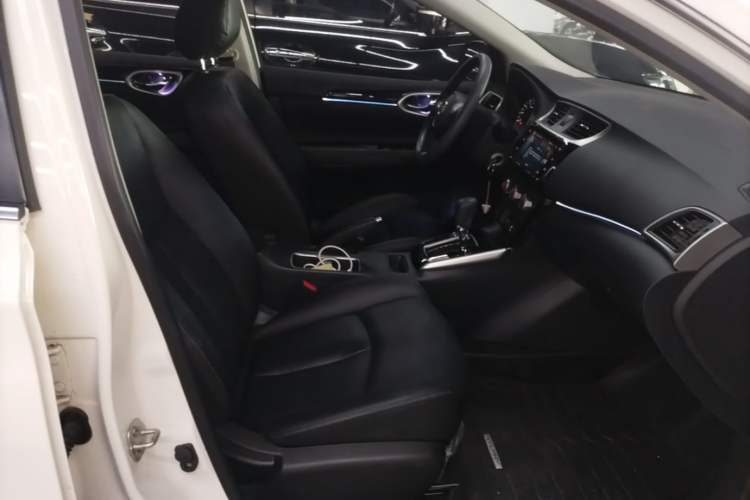 Used Nissan Sylphy 2021 Classic 1.6XL CVT Luxury Edition Right Front Seat