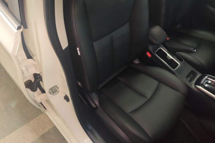 Used Nissan Sylphy 2021 Classic 1.6XL CVT Luxury Edition Right Front Seat