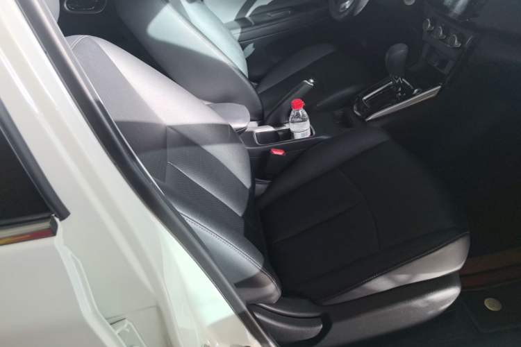 Used Nissan Sylphy 2021 Classic 1.6XL CVT Luxury Edition Right Front Seat