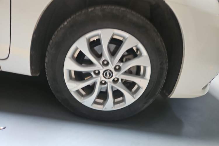 Used Nissan Sylphy 2021 Classic 1.6XL Manual Luxury Edition Right Front Wheel Hub