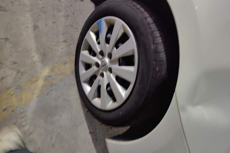 Used Nissan Sylphy 2021 Classic 1.6XE CVT Comfort Edition Right Front Wheel Hub