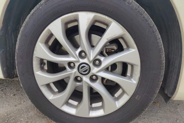 Used Nissan Sylphy 2021 Classic 1.6XL CVT Luxury Edition Right Front Wheel Hub