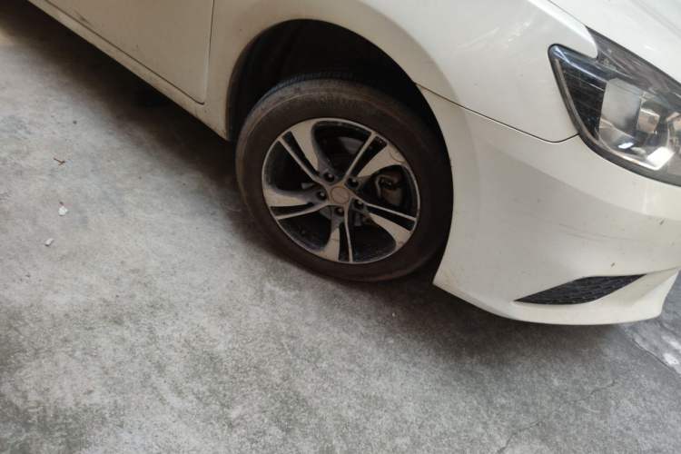 Used Nissan Sylphy 2021 Classic 1.6XE CVT Comfort Edition Right Front Wheel Hub
