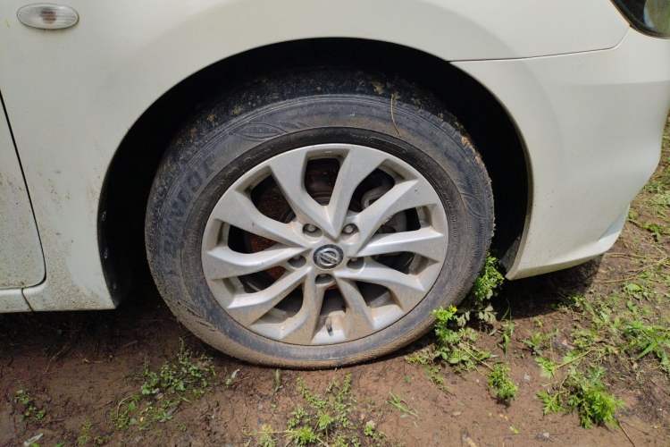 Used Nissan Sylphy 2021 Classic 1.6XL CVT Luxury Edition Right Front Wheel Hub