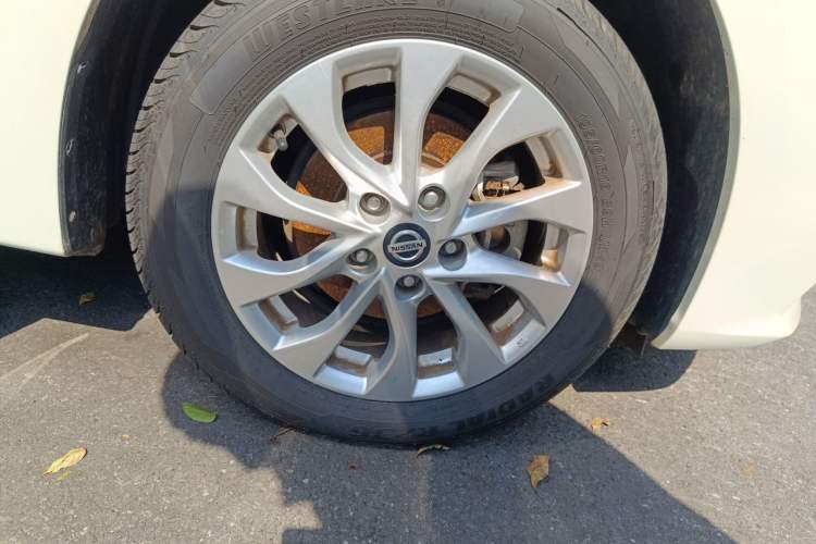 Used Nissan Sylphy 2021 Classic 1.6XL CVT Luxury Edition Right Front Wheel Hub