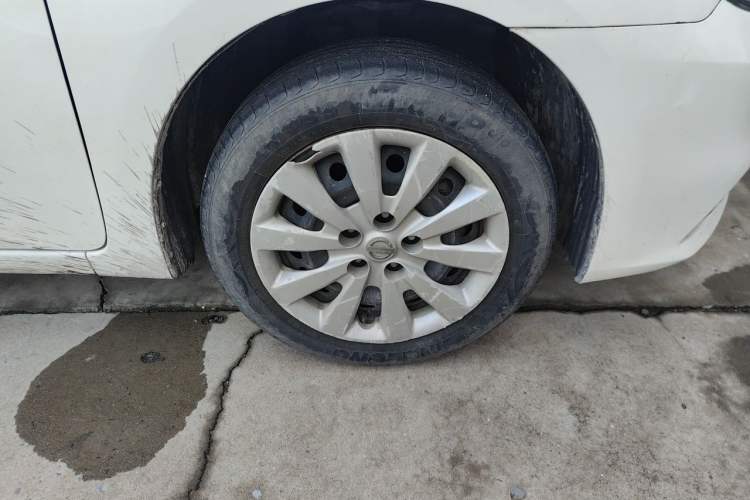 Used Nissan Sylphy 2021 Classic 1.6XE Manual Comfort Edition Right Front Wheel Hub