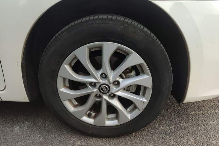 Used Nissan Sylphy 2021 Classic 1.6XL CVT Luxury Edition Right Front Wheel Hub