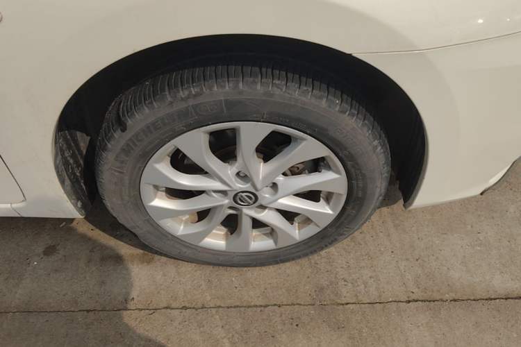 Used Nissan Sylphy 2021 Classic 1.6XL CVT Luxury Edition Right Front Wheel Hub