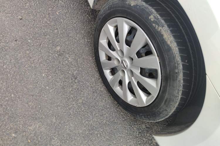 Used Nissan Sylphy 2021 Classic 1.6XE Manual Comfort Edition Right Front Wheel Hub